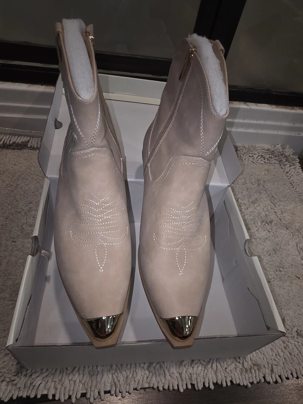 N/A classic beige